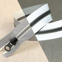 M01967 Reflective Zipper