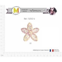 M15252 Baroque Daisy